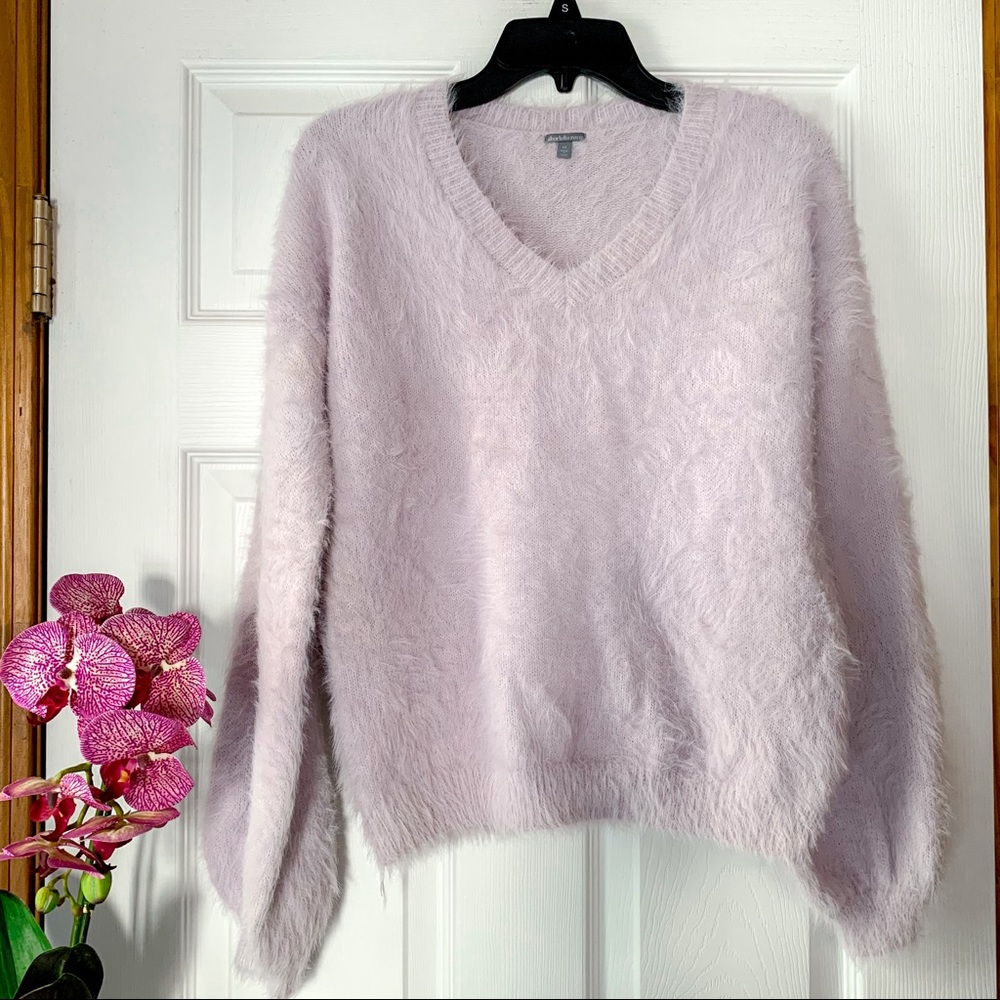 Charlotte Russe Fuzzy Lavender V-Neck Sweater Size Medium